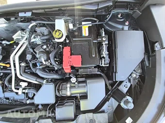 2025 Mitsubishi Outlander SE - miniatura 20