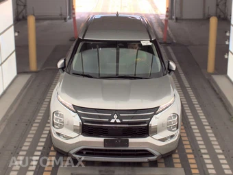2025 Mitsubishi Outlander SE - miniatura 2