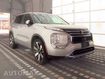 2025 Mitsubishi Outlander SE - miniatura 3