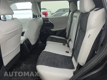 2025 Mitsubishi Outlander SE - miniatura 13