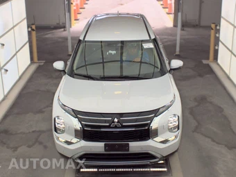 2025 Mitsubishi Outlander SE - miniatura 2