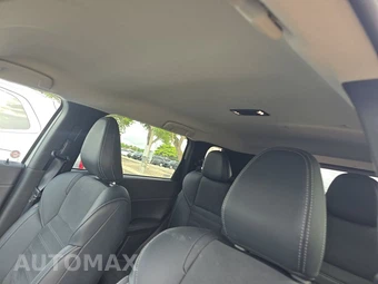2025 Mitsubishi Outlander SE - miniatura 18
