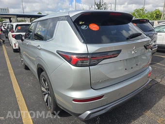 2025 Mitsubishi Outlander SE - miniatura 6