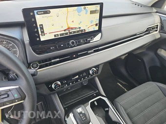 2025 Mitsubishi Outlander SE - miniatura 11