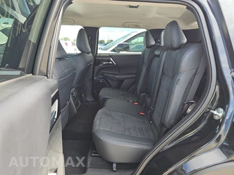 2025 Mitsubishi Outlander SE - miniatura 13