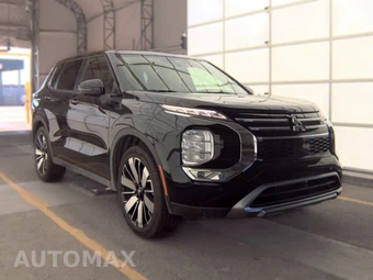 2025 Mitsubishi Outlander SE - miniatura 3