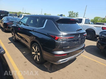 2025 Mitsubishi Outlander SE - miniatura 6
