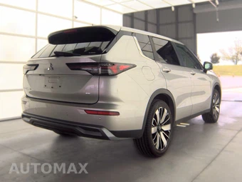 2025 Mitsubishi Outlander SE - miniatura 4