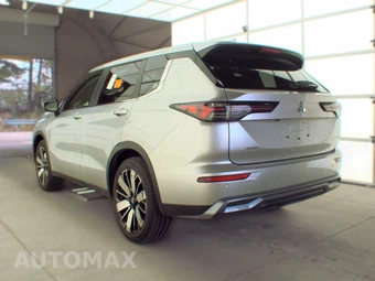 2025 Mitsubishi Outlander SE - miniatura 6