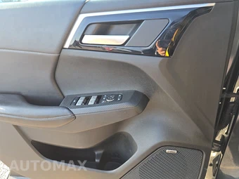 2025 Mitsubishi Outlander SE - miniatura 9