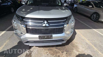 2025 Mitsubishi Outlander SE - miniatura 19
