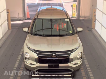 2025 Mitsubishi Outlander SE - miniatura 2