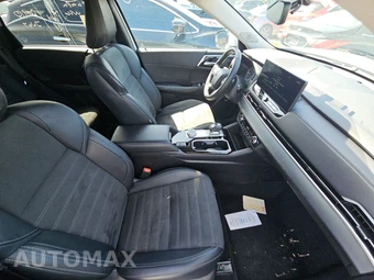 2025 Mitsubishi Outlander SE - miniatura 8