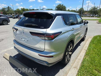 2025 Mitsubishi Outlander SE - miniatura 3