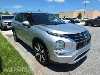 2025 Mitsubishi Outlander SE - miniatura 4