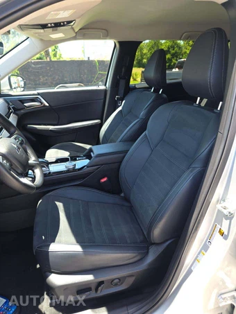 2025 Mitsubishi Outlander SE - miniatura 6