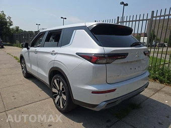 2025 Mitsubishi Outlander SE - miniatura 2