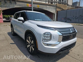 2025 Mitsubishi Outlander SE - miniatura 4