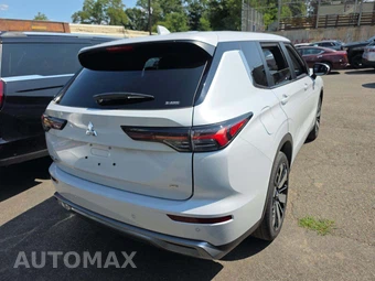 2025 Mitsubishi Outlander SE - miniatura 3