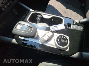 2025 Mitsubishi Outlander SE - miniatura 8