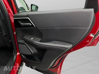 2025 Mitsubishi Outlander SE - miniatura 15
