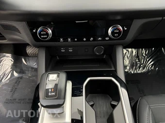 2025 Mitsubishi Outlander SE - miniatura 24