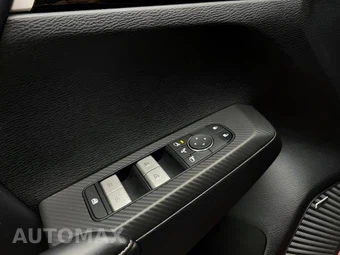 2025 Mitsubishi Outlander SE - miniatura 36