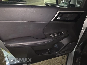 2025 Mitsubishi Outlander SE - miniatura 9