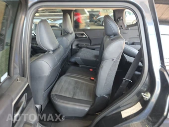 2025 Mitsubishi Outlander SE - miniatura 13