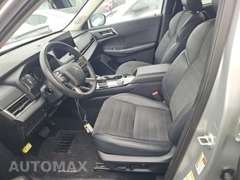 2025 Mitsubishi Outlander SE - miniatura 7