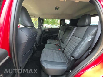 2025 Mitsubishi Outlander SE - miniatura 10