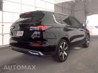2025 Mitsubishi Outlander SE - miniatura 4