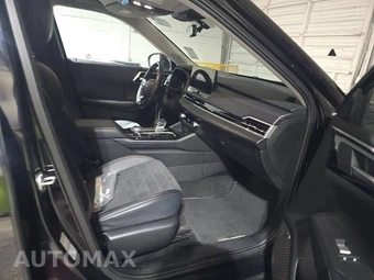 2025 Mitsubishi Outlander SE - miniatura 8