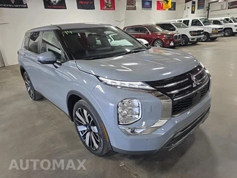 2025 Mitsubishi Outlander SE - miniatura 3