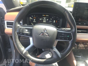 2025 Mitsubishi Outlander SEL - miniatura 10