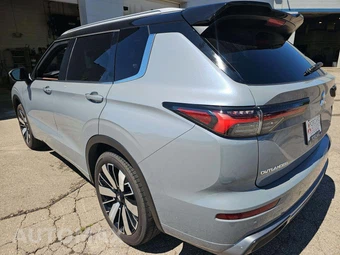2025 Mitsubishi Outlander SEL - miniatura 2