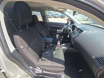 2025 Mitsubishi Outlander Sport 2.0 ES - miniatura 15