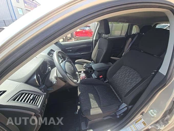 2025 Mitsubishi Outlander Sport 2.0 ES - miniatura 3