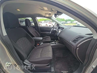 2025 Mitsubishi Outlander Sport 2.0 ES - miniatura 15