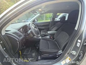 2025 Mitsubishi Outlander Sport 2.0 ES - miniatura 3