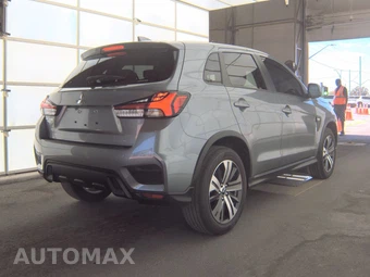 2025 Mitsubishi Outlander Sport 2.0 ES - miniatura 4
