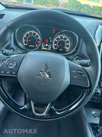 2025 Mitsubishi Outlander Sport 2.0 ES - miniatura 13