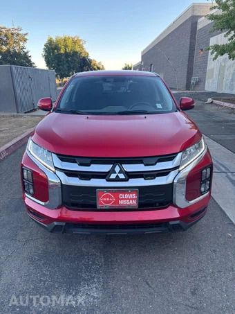 2025 Mitsubishi Outlander Sport 2.0 ES - miniatura 2