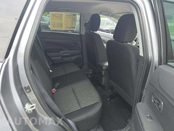 2025 Mitsubishi Outlander Sport 2.0 ES - miniatura 13