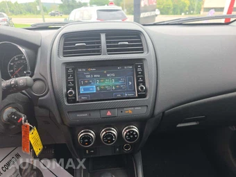 2025 Mitsubishi Outlander Sport 2.0 ES - miniatura 7