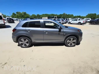 2025 Mitsubishi Outlander Sport 2.0 ES - miniatura 5