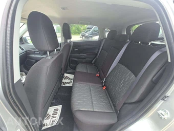 2025 Mitsubishi Outlander Sport 2.0 ES - miniatura 13