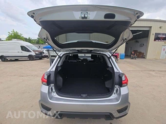 2025 Mitsubishi Outlander Sport 2.0 ES - miniatura 14