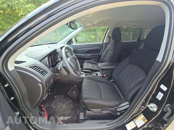 2025 Mitsubishi Outlander Sport 2.0 ES - miniatura 3