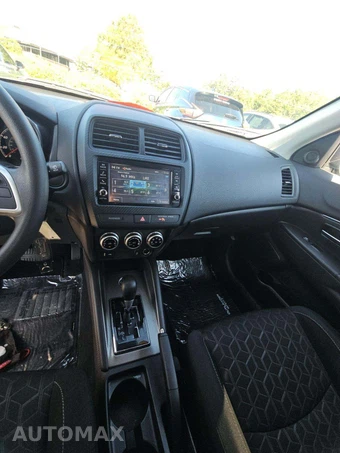2025 Mitsubishi Outlander Sport 2.0 S - miniatura 10